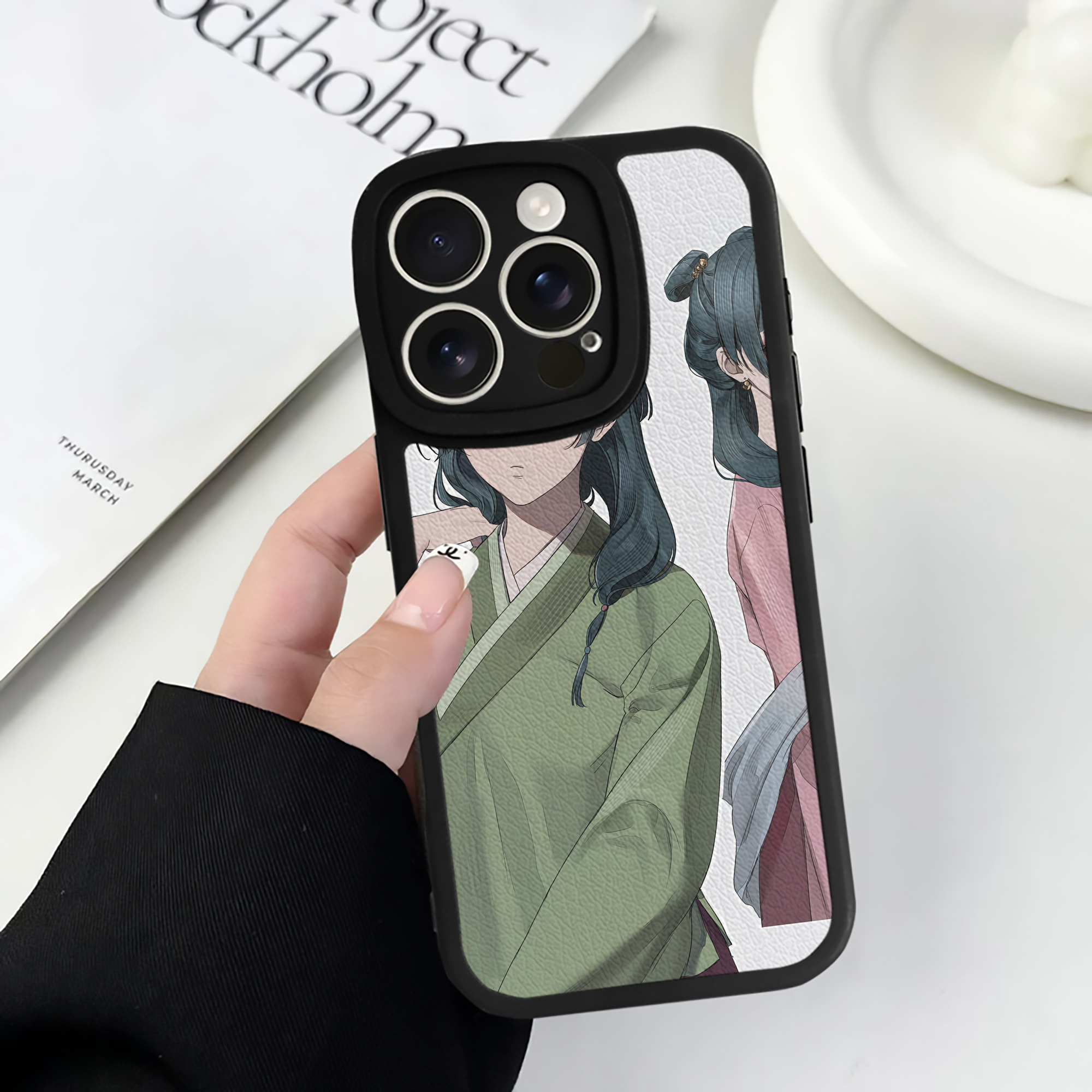 （画像用） 薬屋のひとりごと The Apothecary Diaries 【iPhone 16シリーズ対応】シリコンスマホケース（レザー調） 材質：シリコン